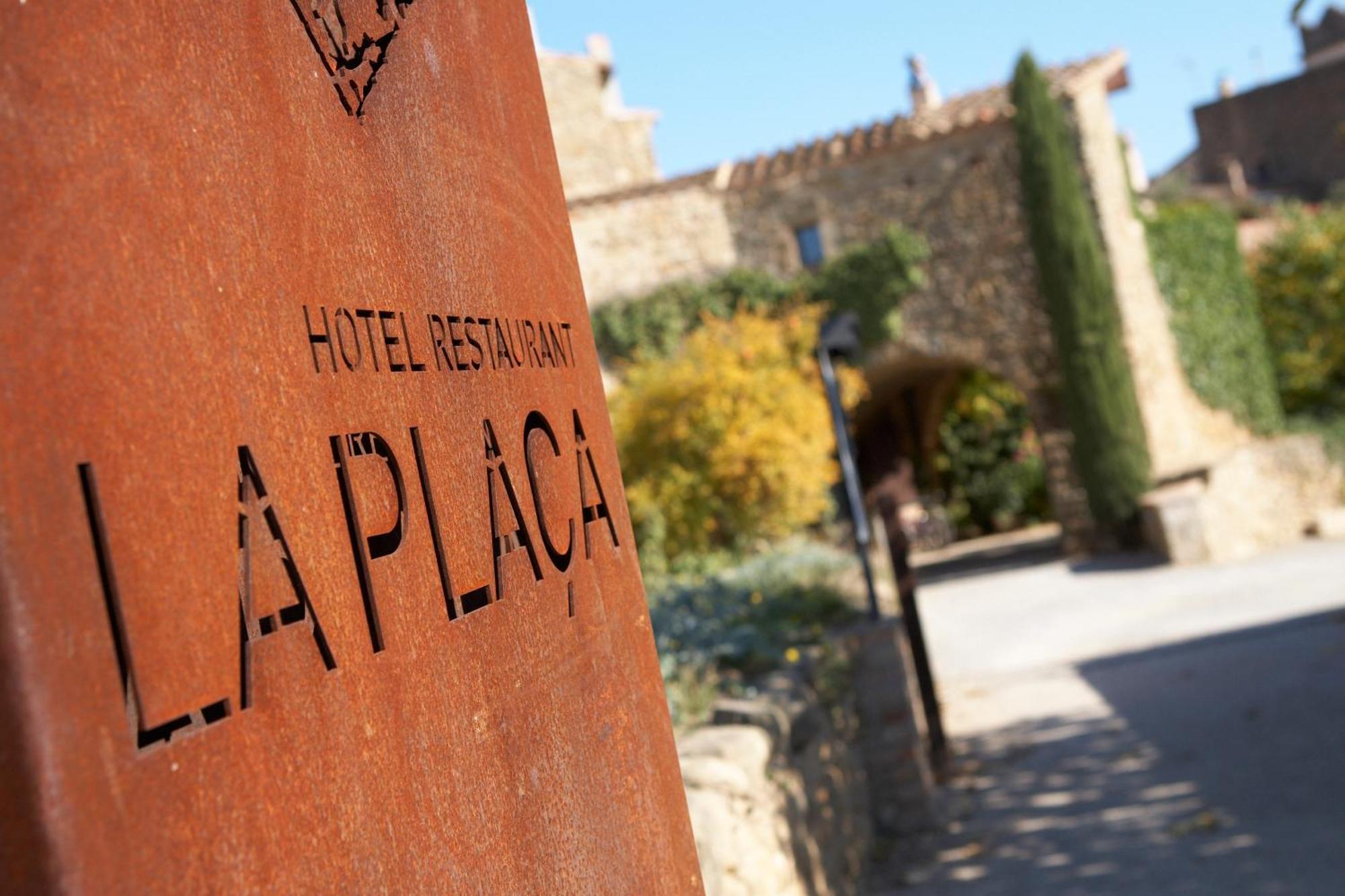 Hotel La Placa Madremanya Exteriér fotografie
