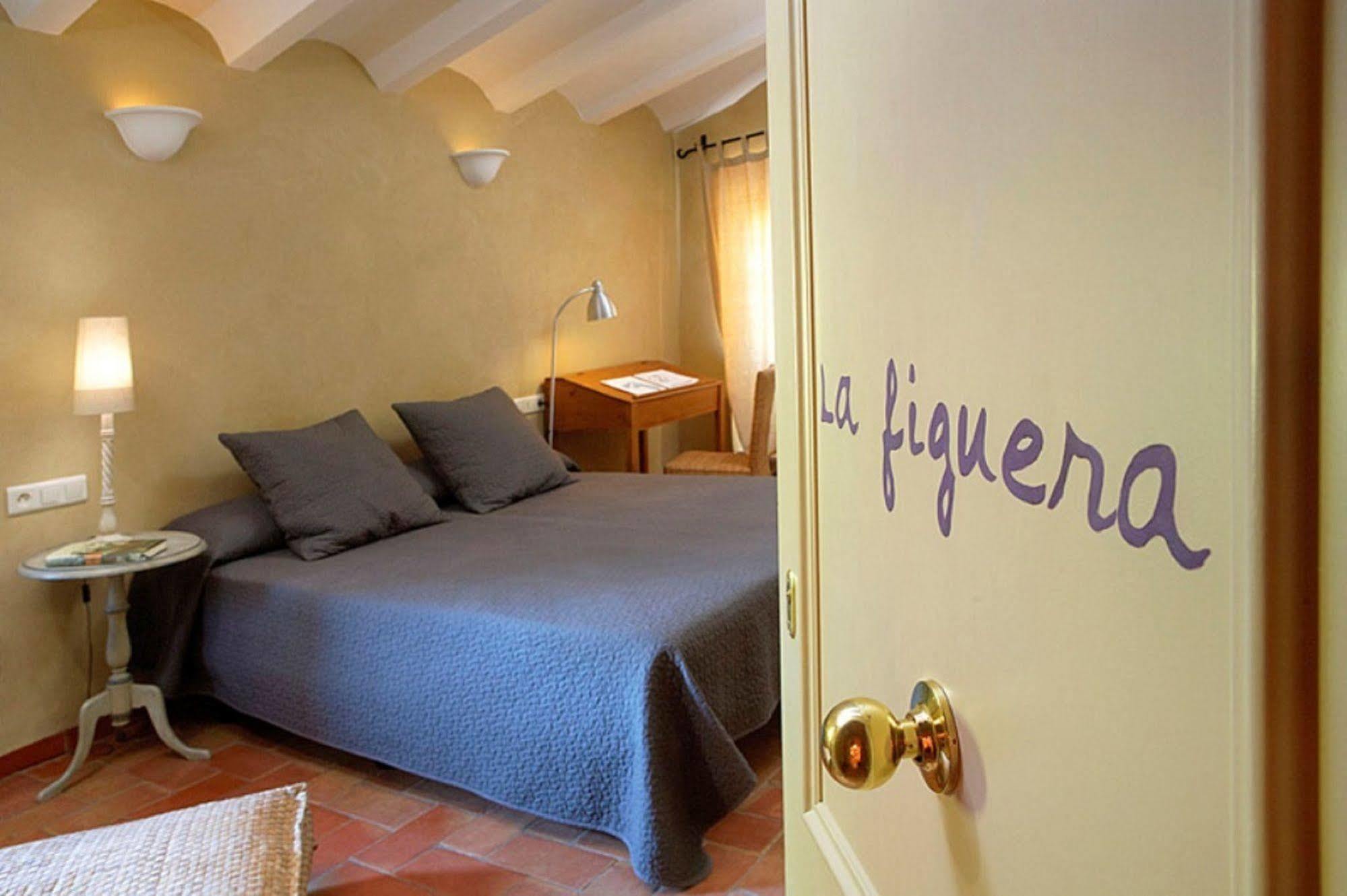 Hotel La Placa Madremanya Exteriér fotografie
